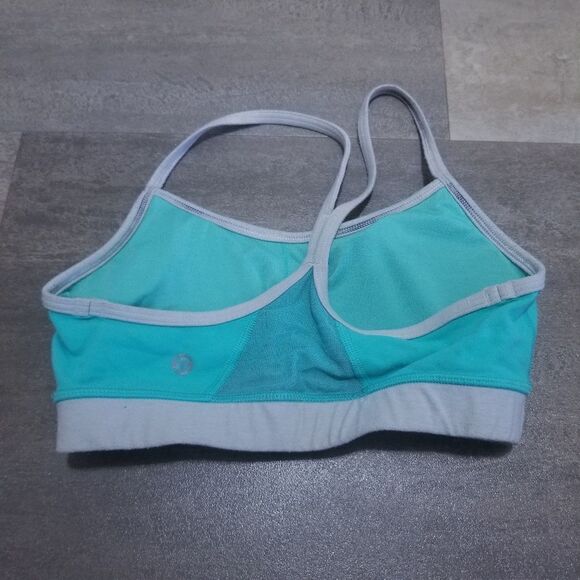 Lululemon Flow Y Bra Size 4 - Picture 5 of 5